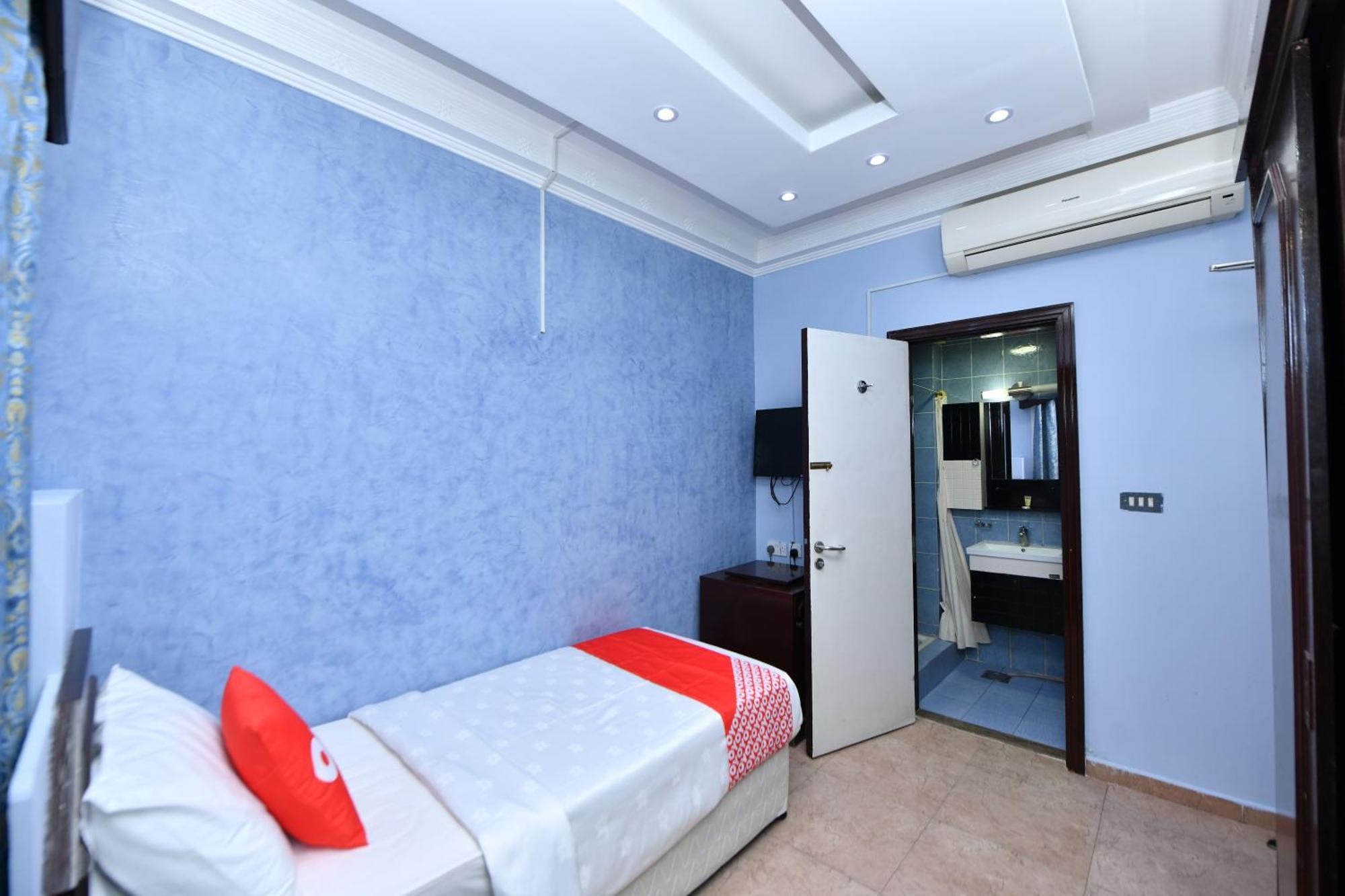 Oyo 137 Marina Hotel Muscat Exterior foto