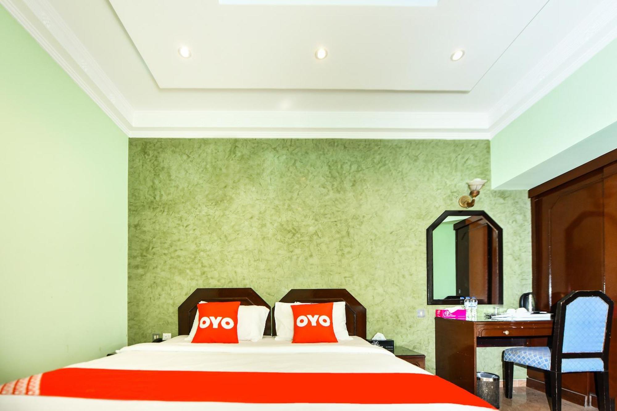 Oyo 137 Marina Hotel Muscat Exterior foto